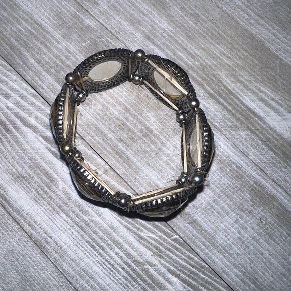 Animal print chunky bracelet - Picture 3 of 4